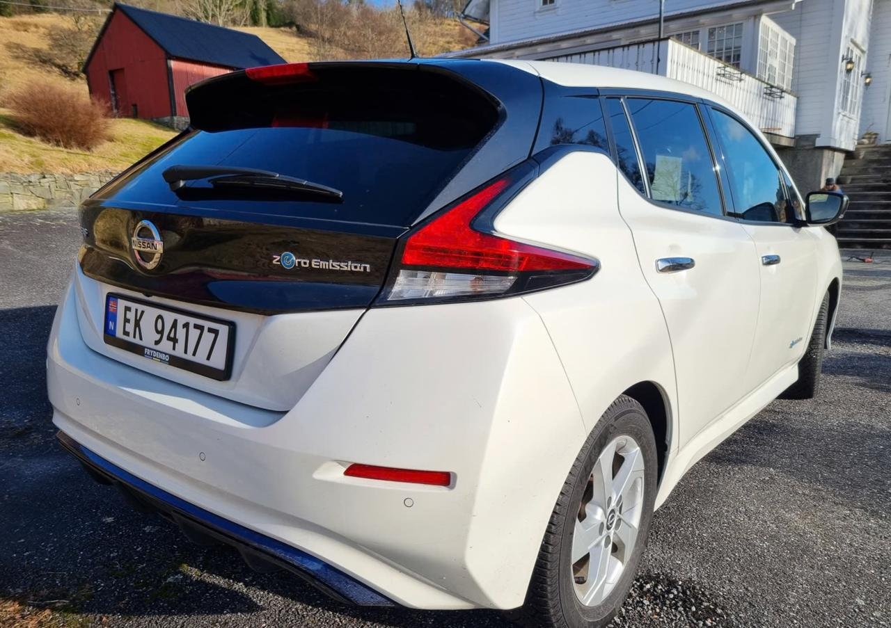 Фото - Nissan Leaf #5