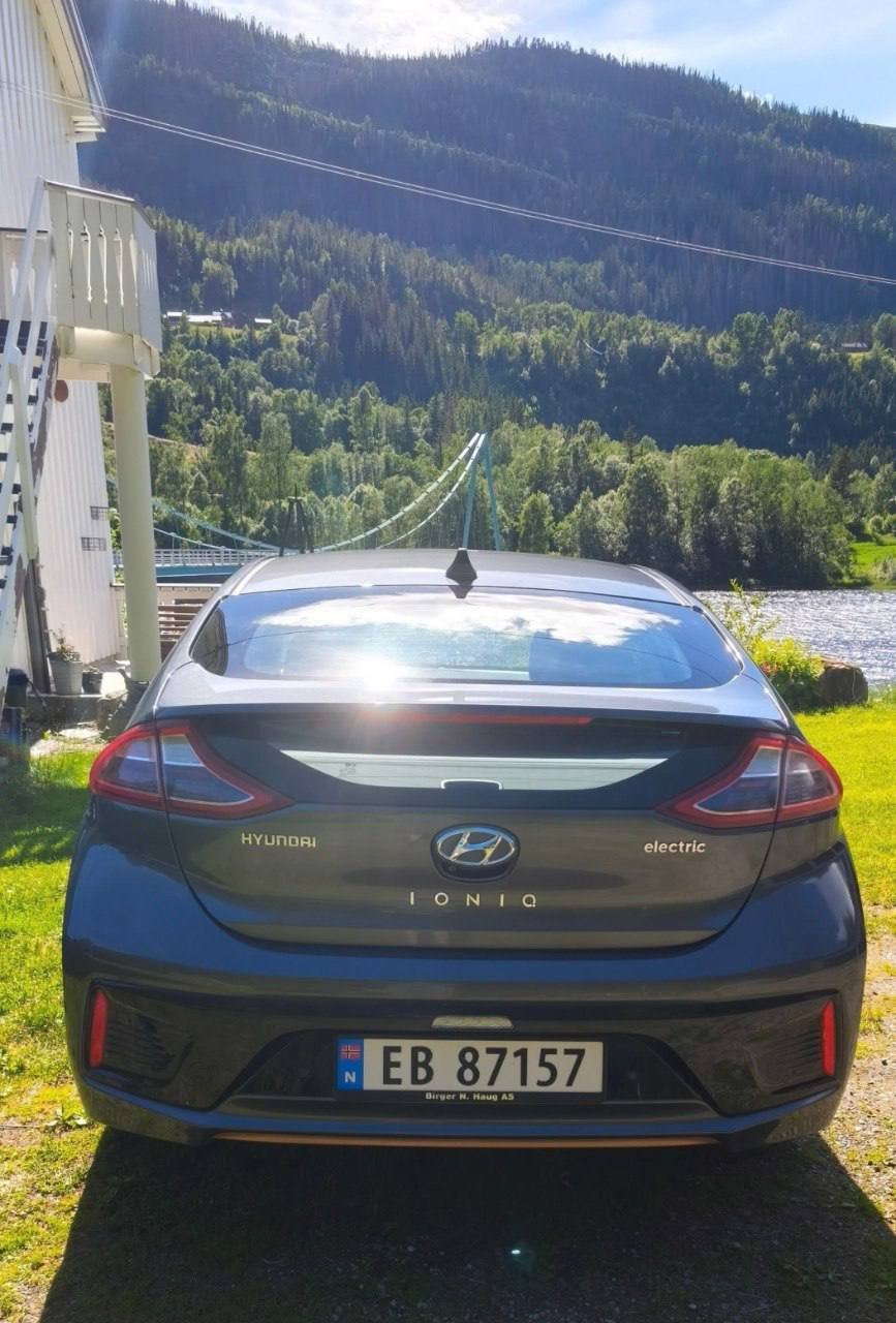Фото - Hyundai IONIQ #4