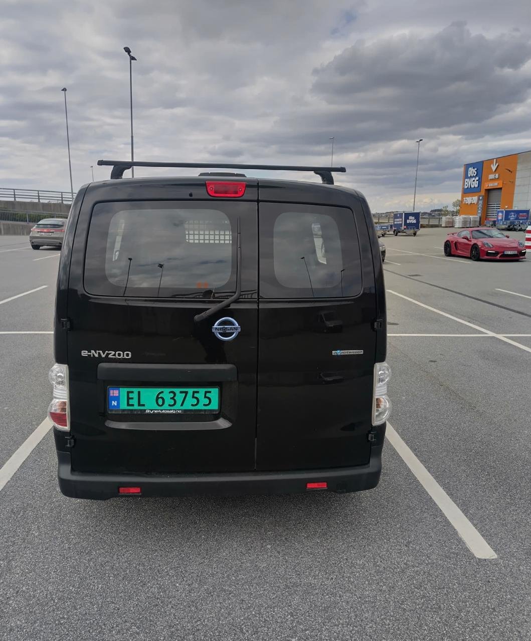 Фото - Nissan E-NV200 #5