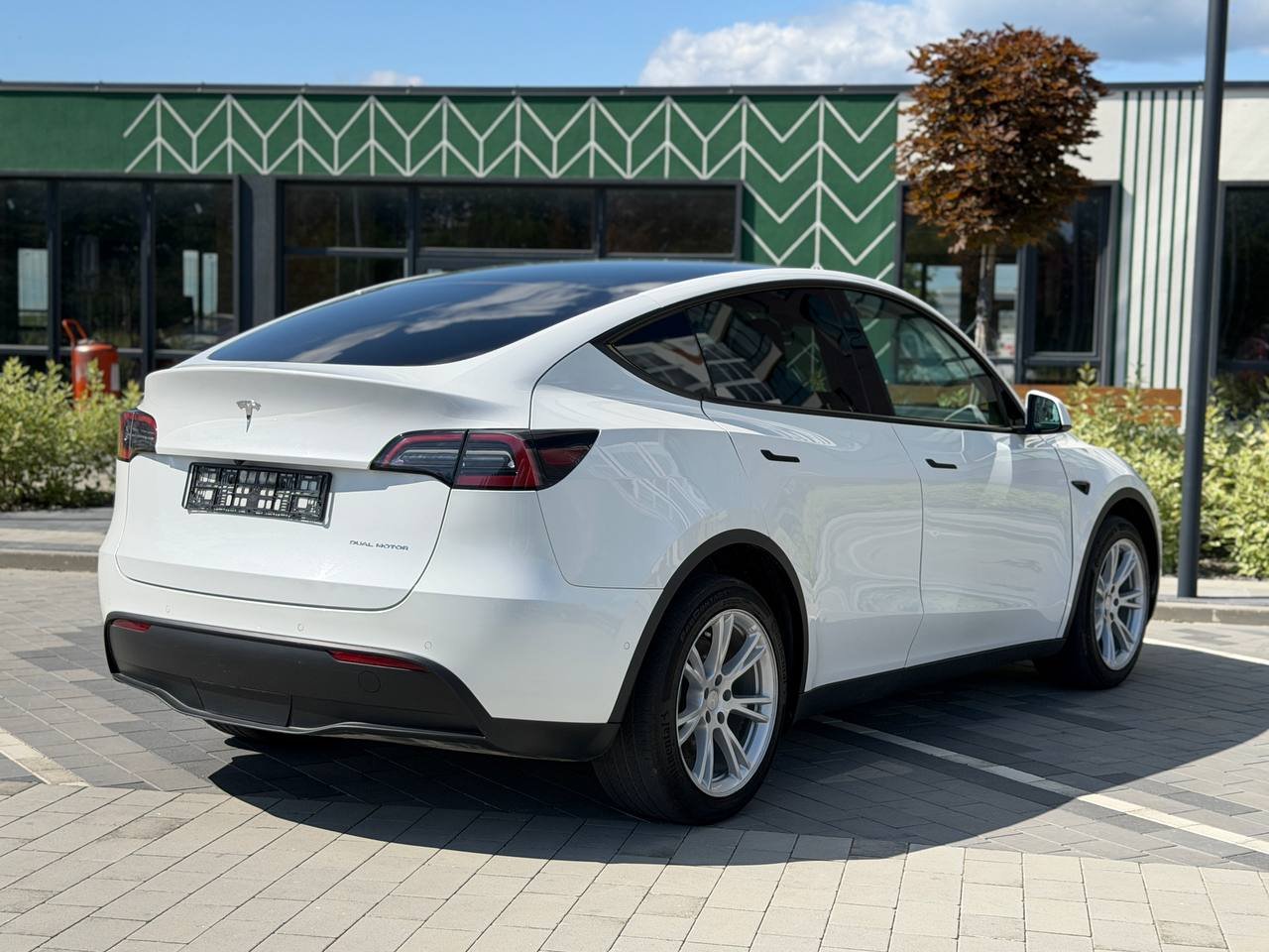 Фото - Tesla Model y #6