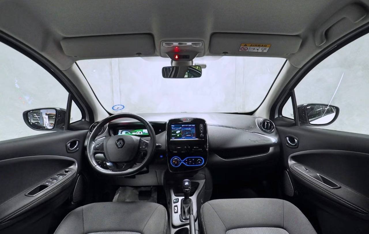Фото - Renault ZOE #5