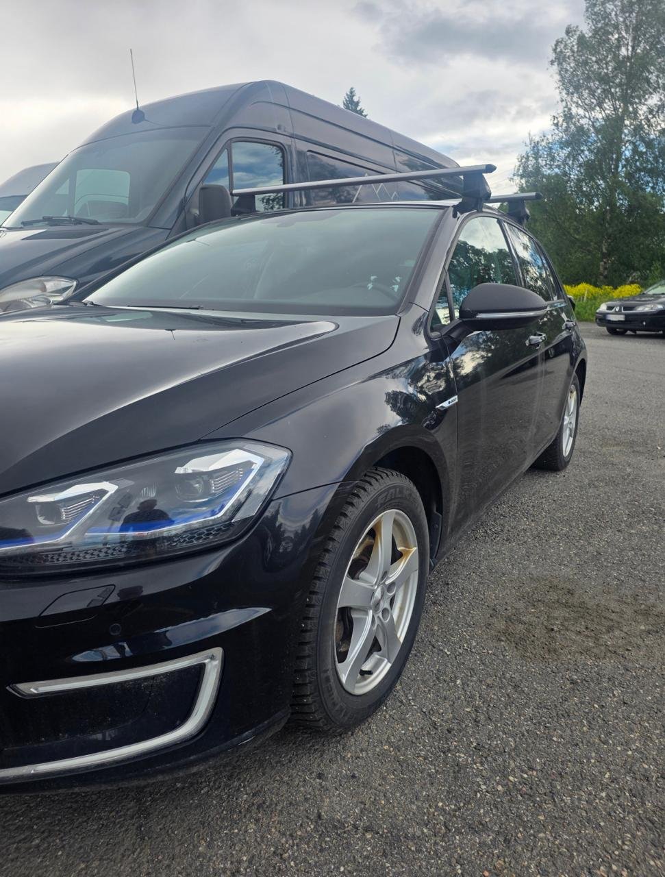 Фото - Volkswagen E-Golf #2