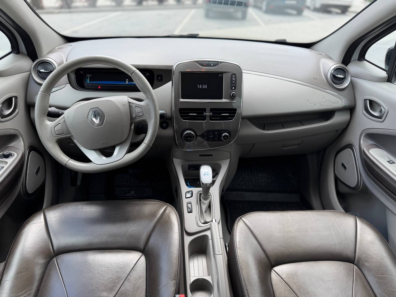 Фото - Renault ZOE #6