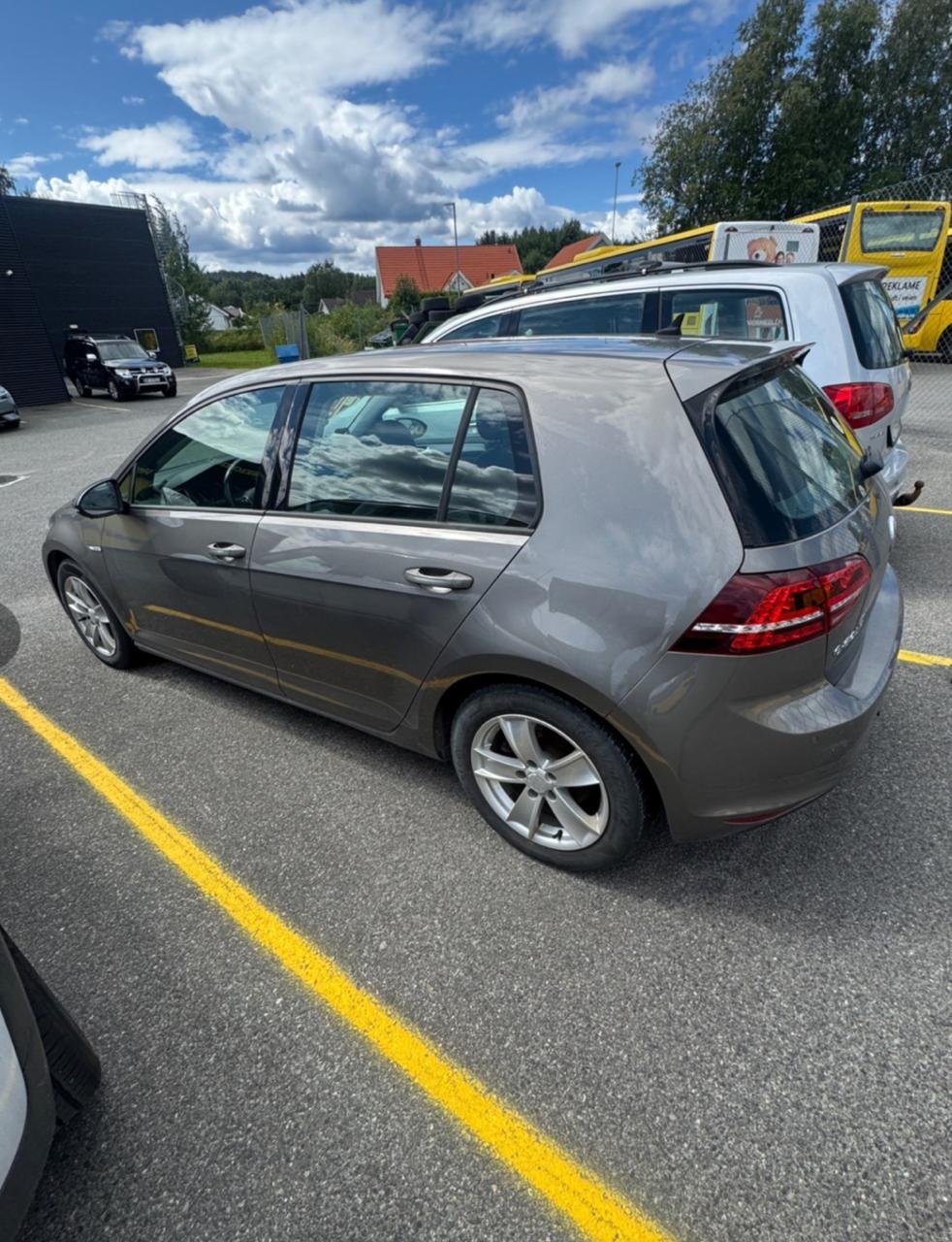 Фото - Volkswagen E-Golf #4