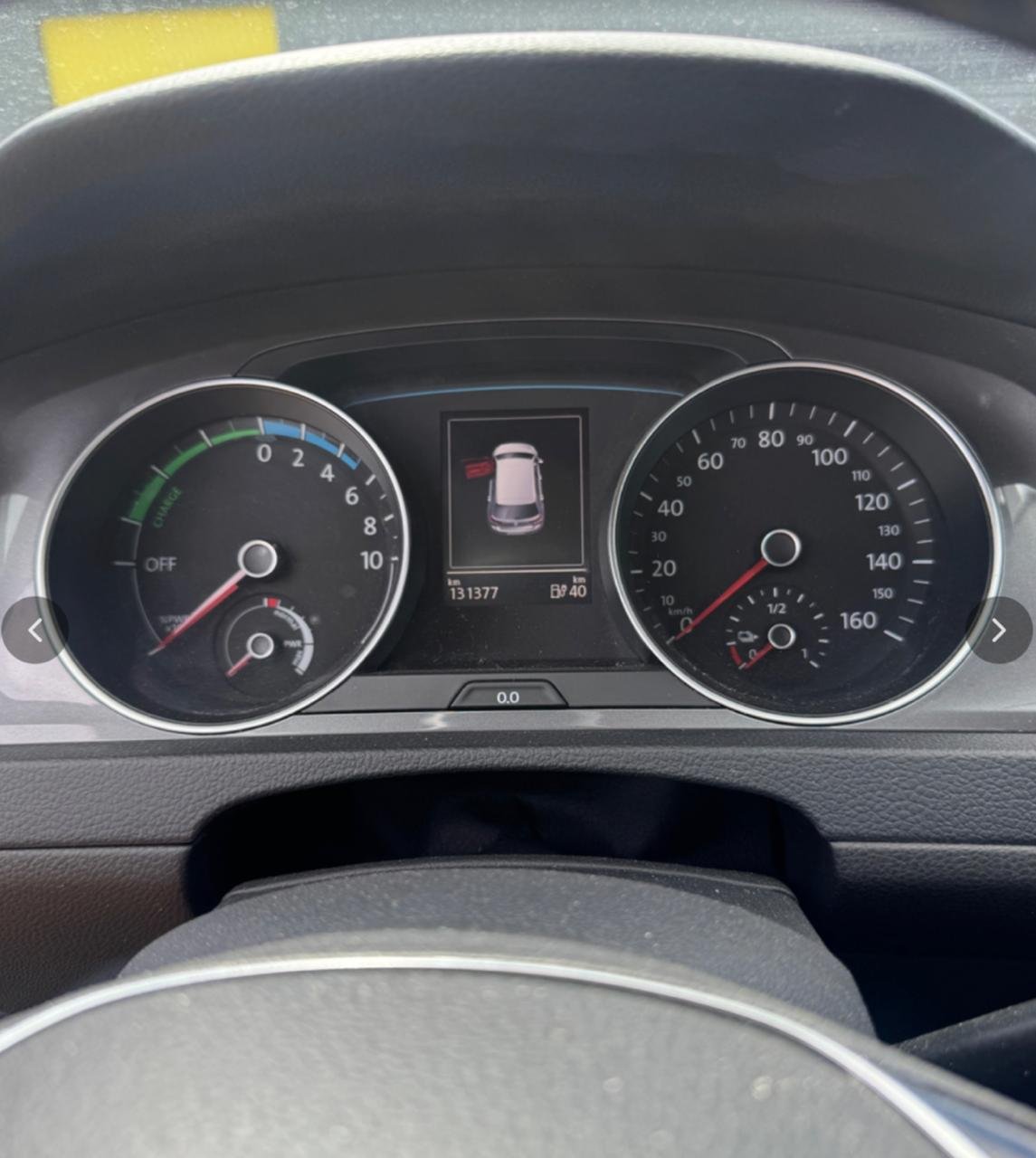 Фото - Volkswagen E-Golf #5