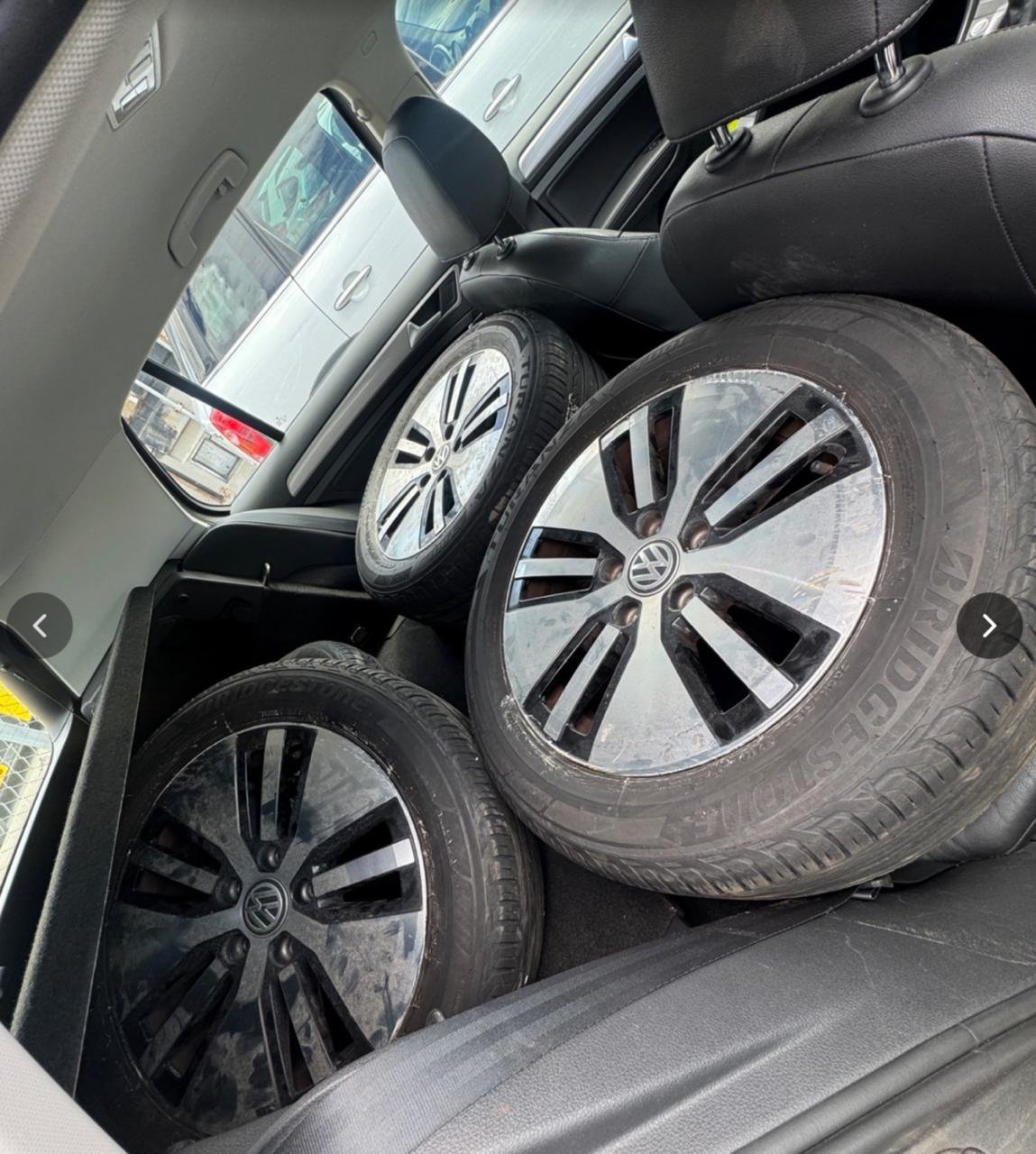Фото - Volkswagen E-Golf #6