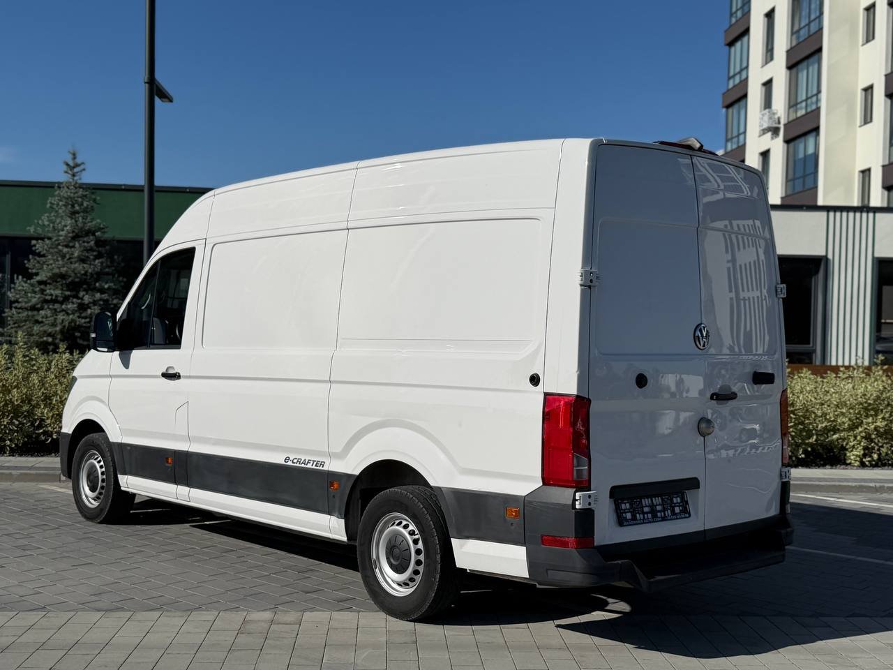 Фото - Volkswagen Crafter L3H3 #2