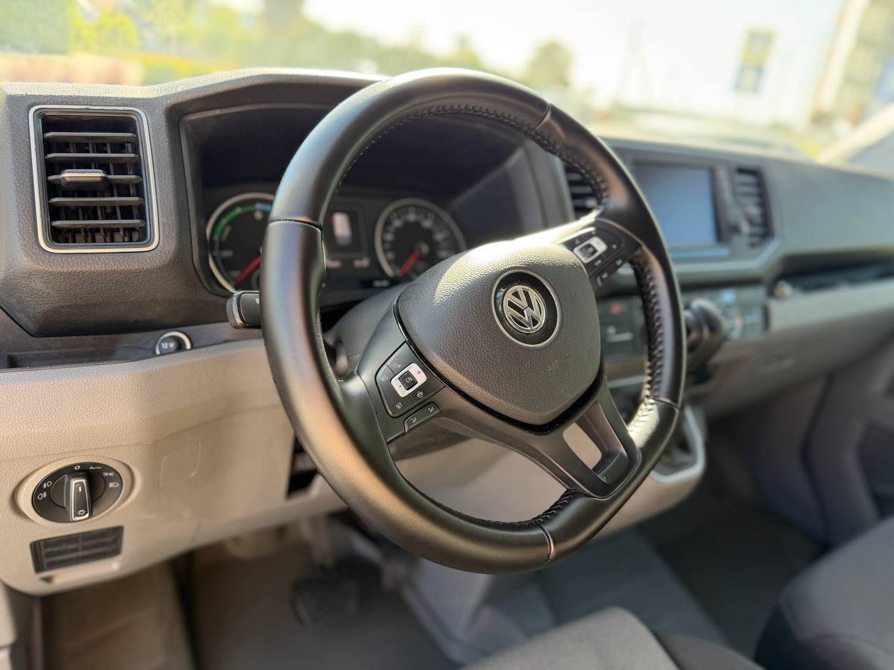 Фото - Volkswagen Crafter L3H3 #4