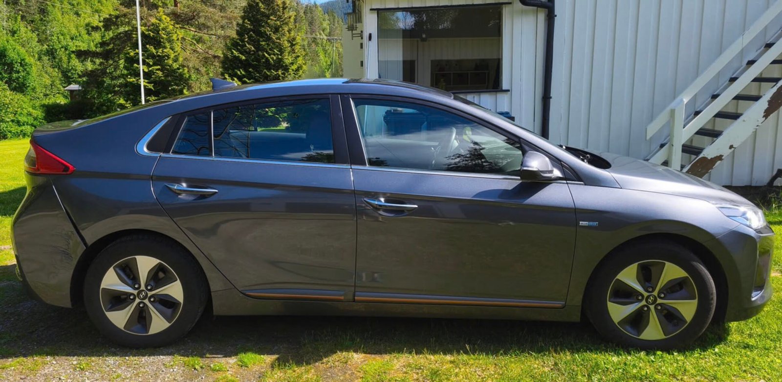 Hyundai IONIQ