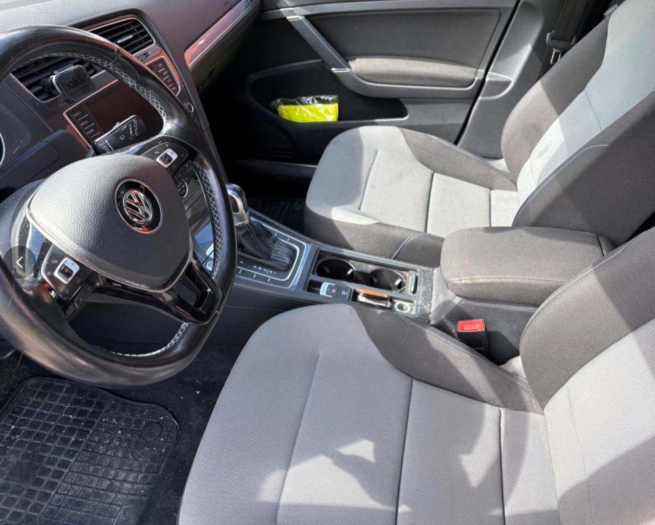 Фото - Volkswagen E-Golf #6