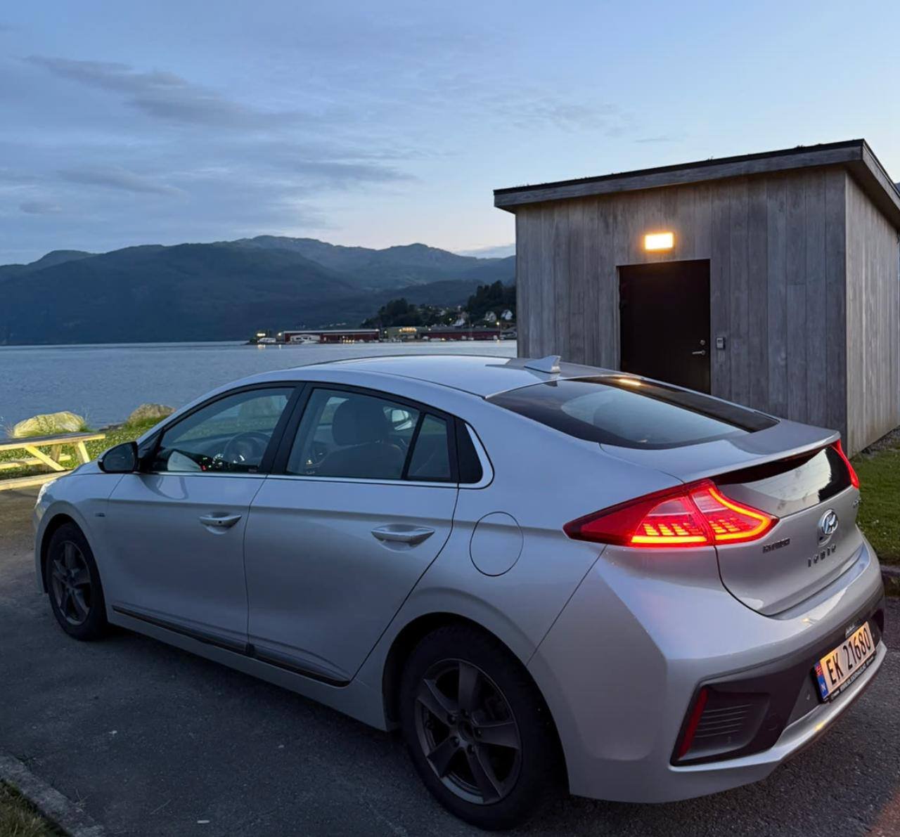 Фото - Hyundai IONIQ #4