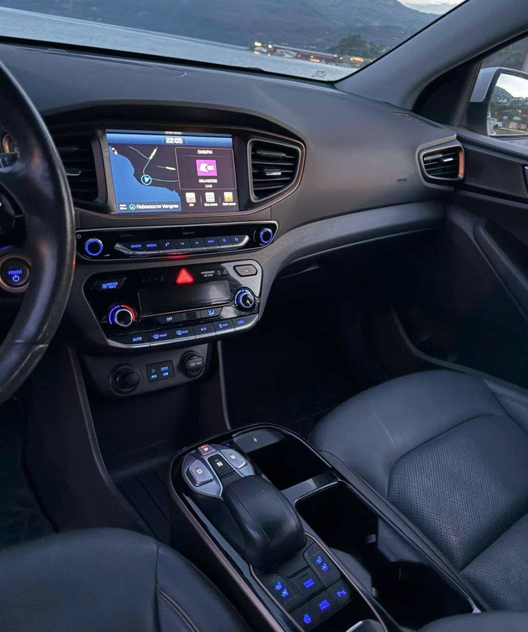 Фото - Hyundai IONIQ #8