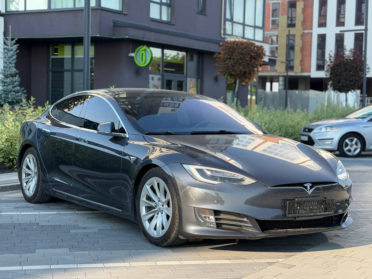 Фото - Tesla Model s #3