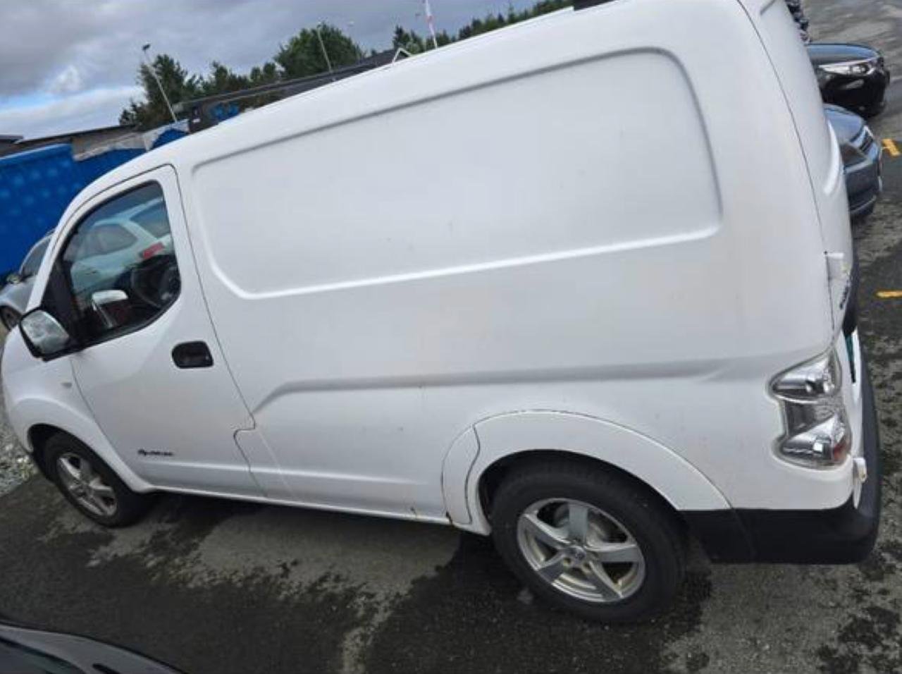Фото - Nissan E-NV200 #2