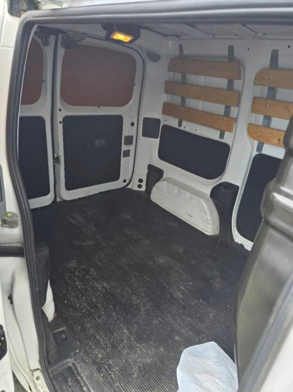 Фото - Nissan E-NV200 #7