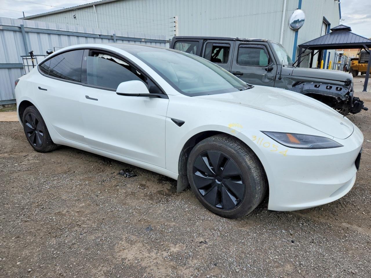 Фото - Tesla Model 3 #3
