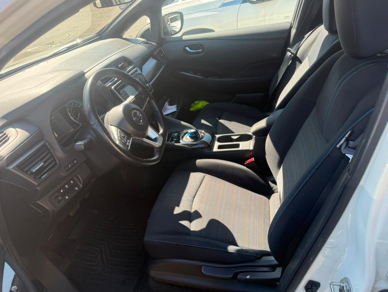 Фото - Nissan Leaf #6