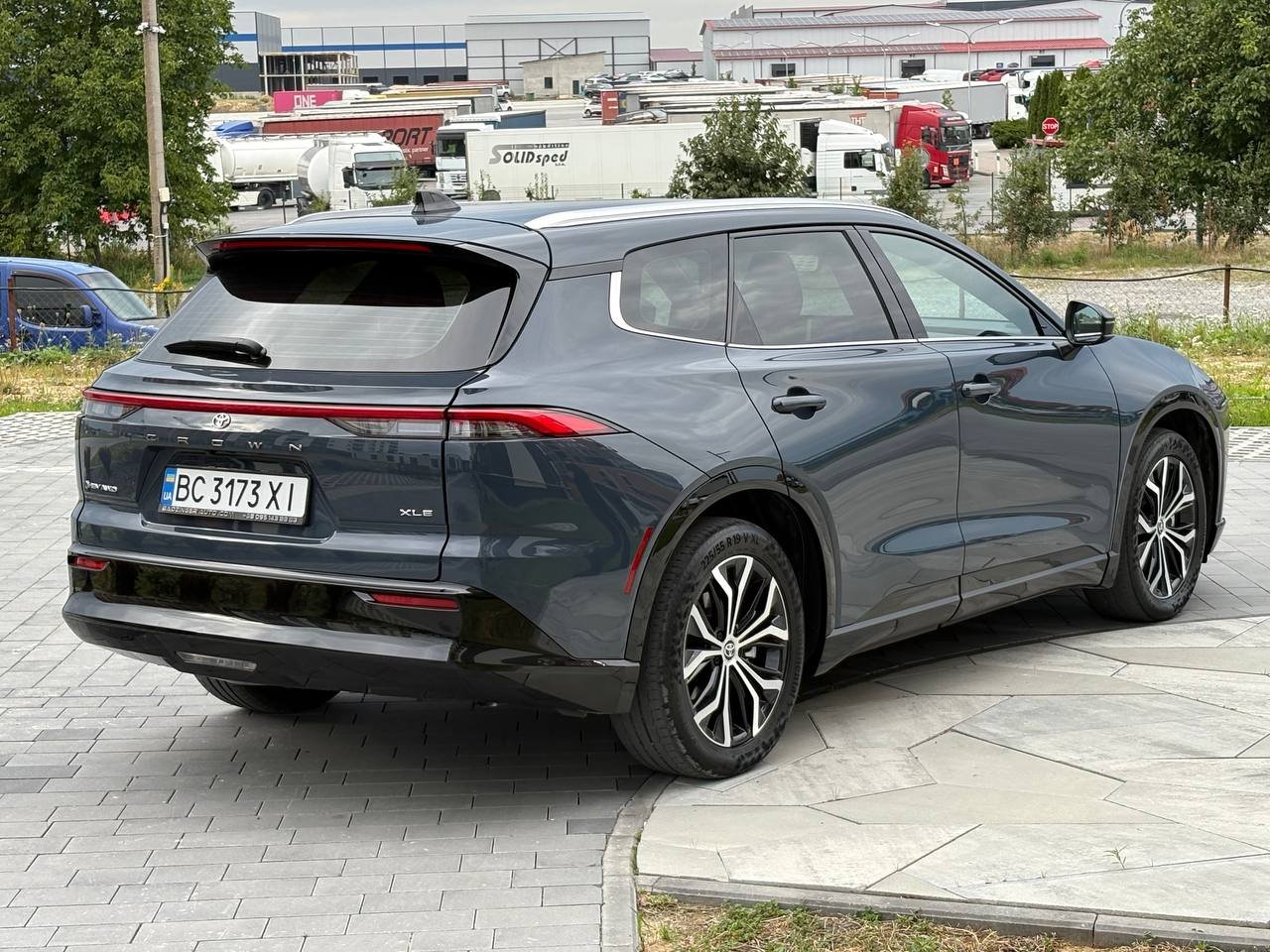 Фото - Toyota Crown Signia 2.5 Hybrid #3