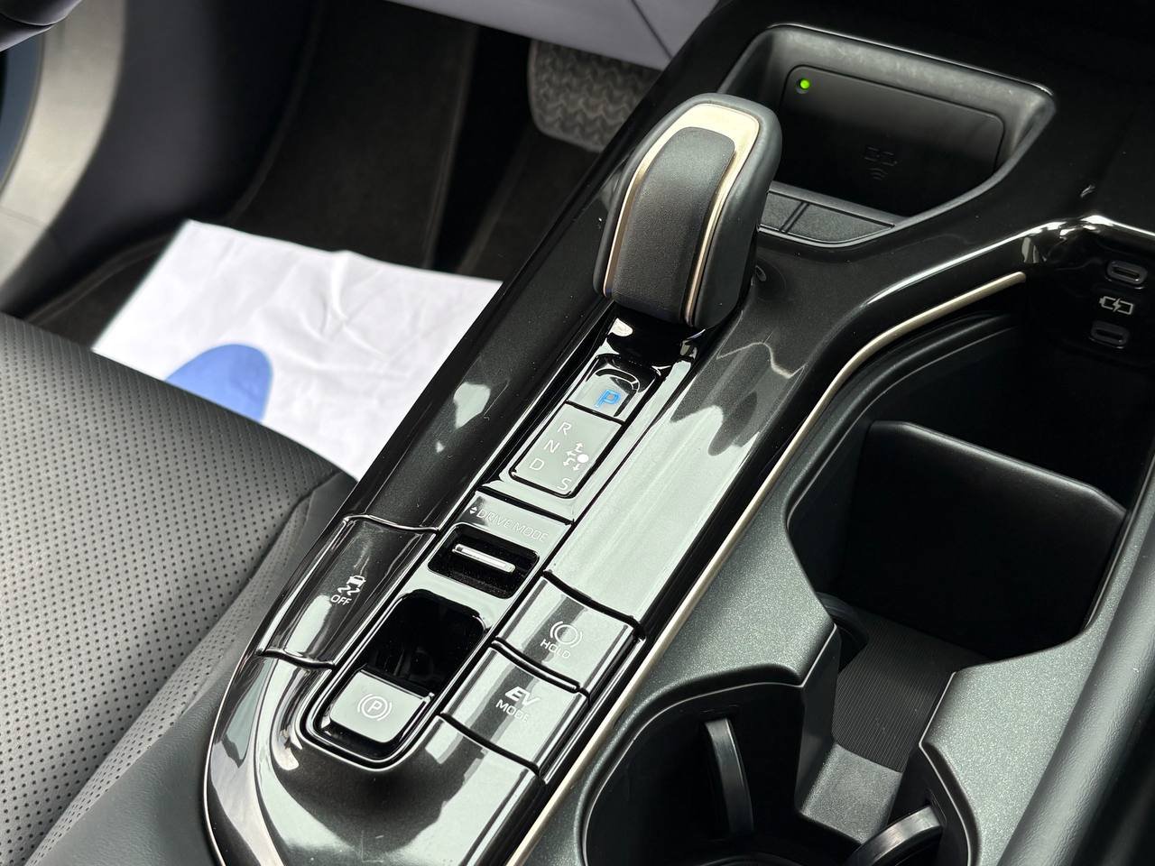 Фото - Toyota Crown Signia 2.5 Hybrid #11