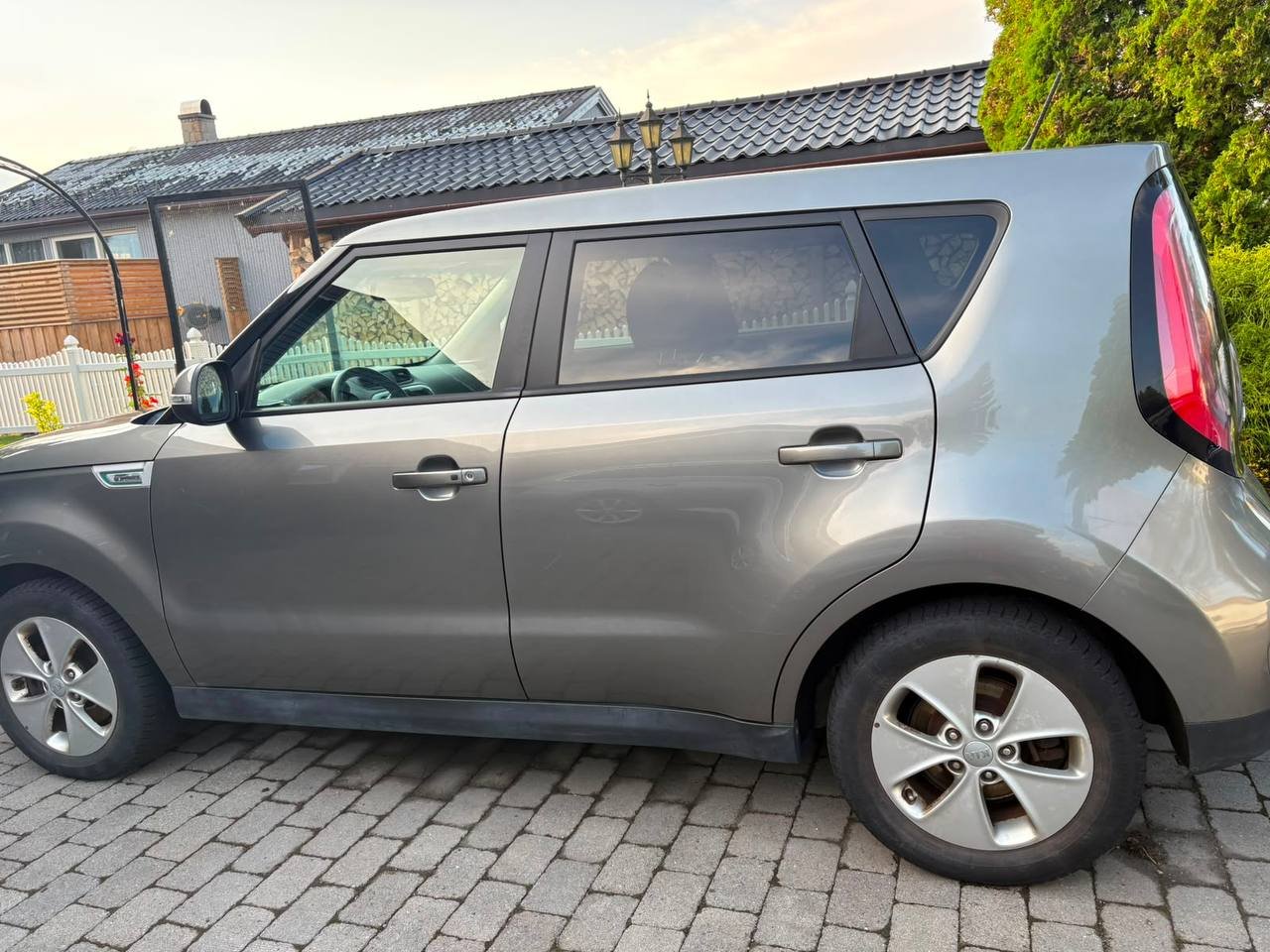 Фото - Kia E-Soul #2