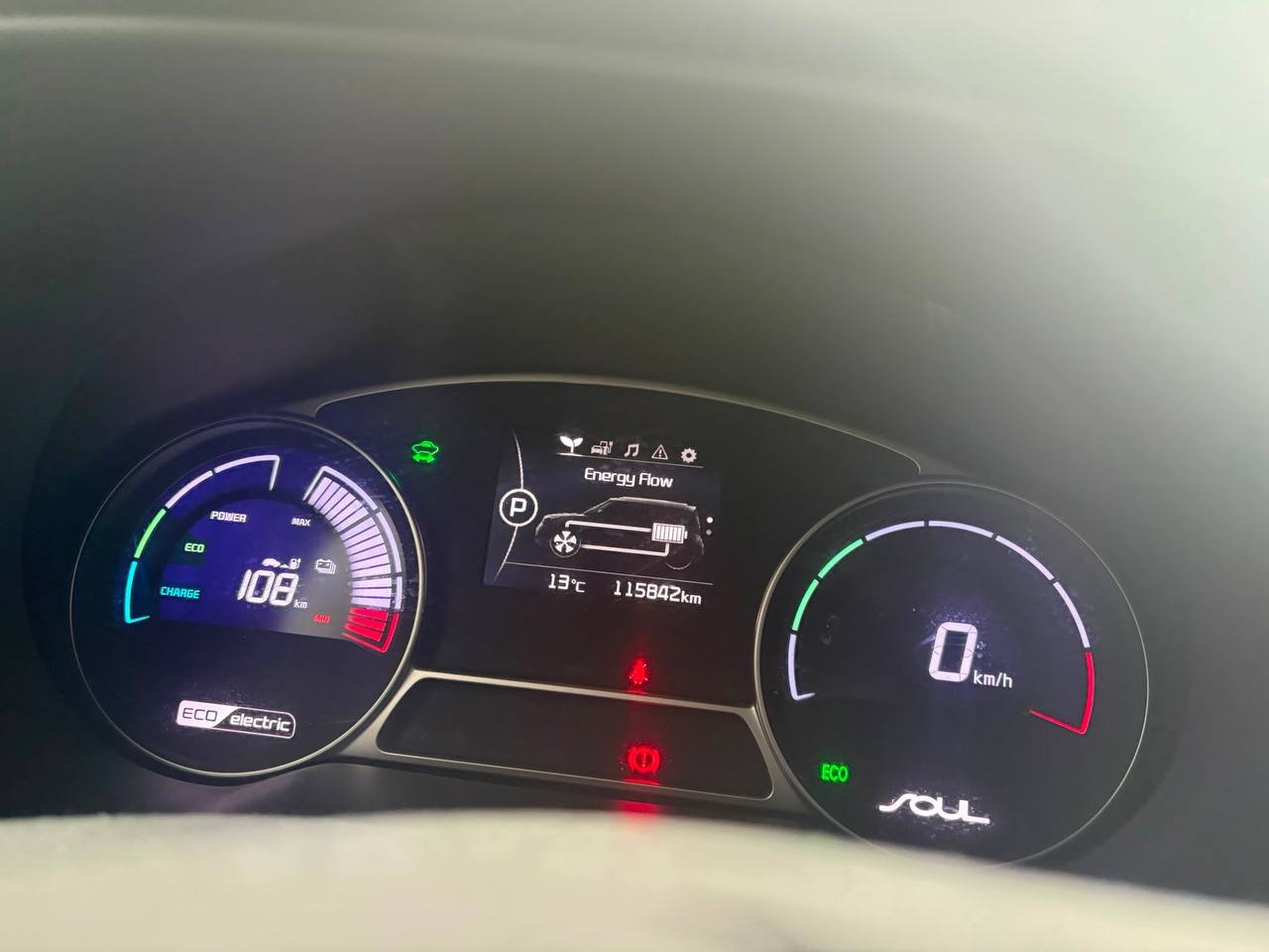 Фото - Kia E-Soul #8