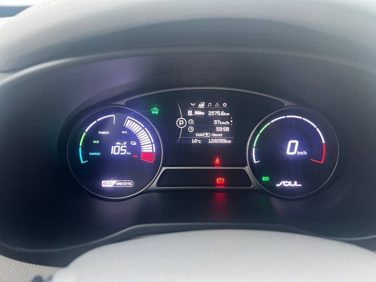 Фото - Kia E-Soul #5