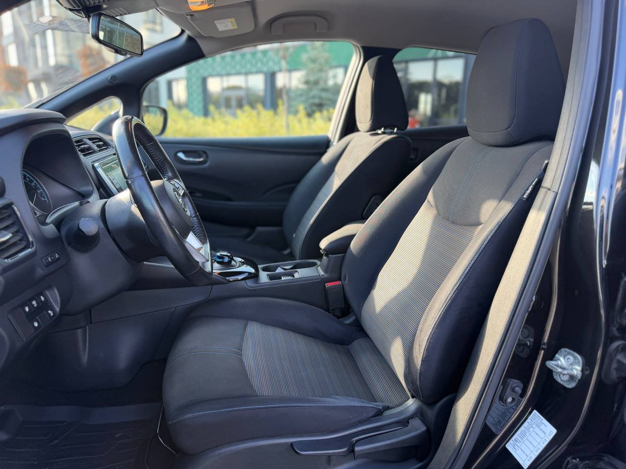 Фото - Nissan Leaf #6