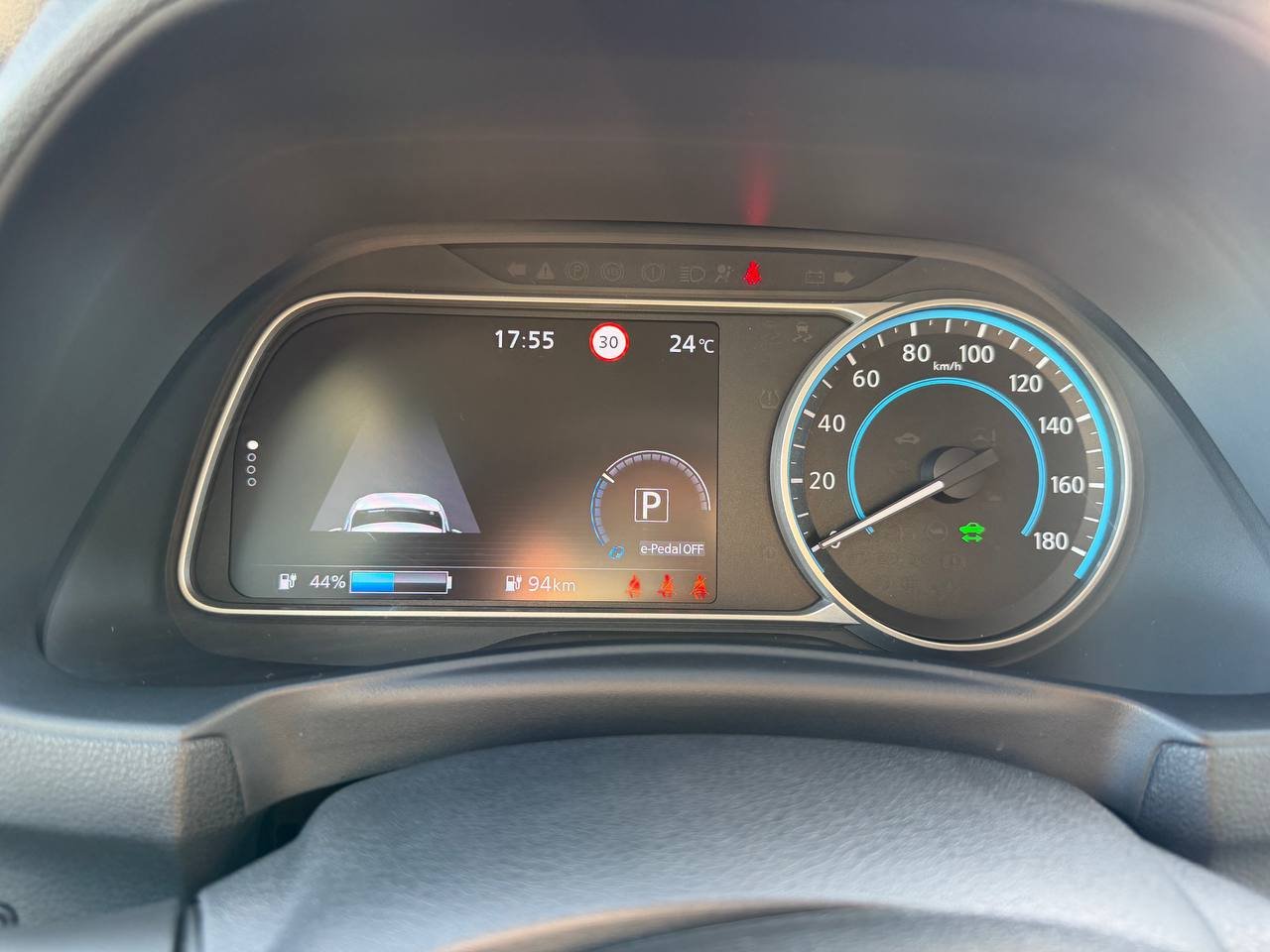 Фото - Nissan Leaf #7