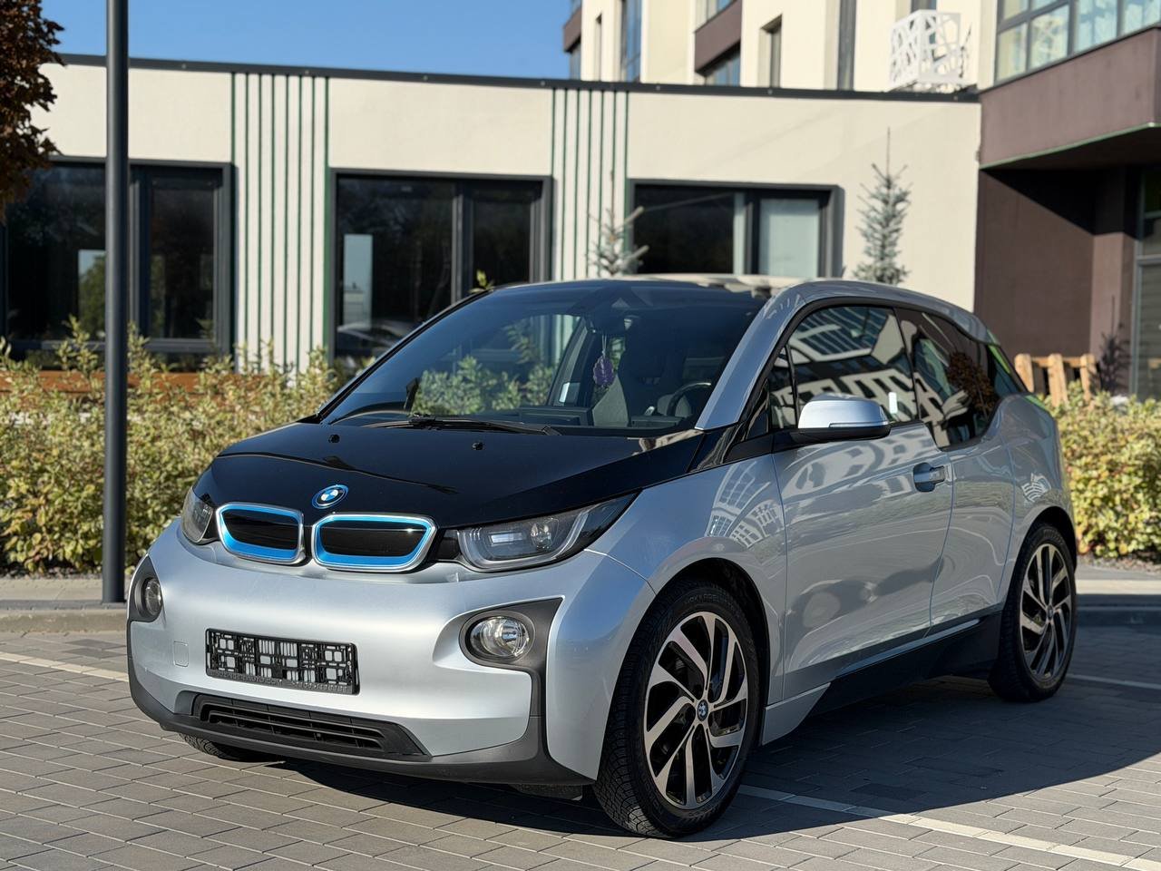BMW I3
