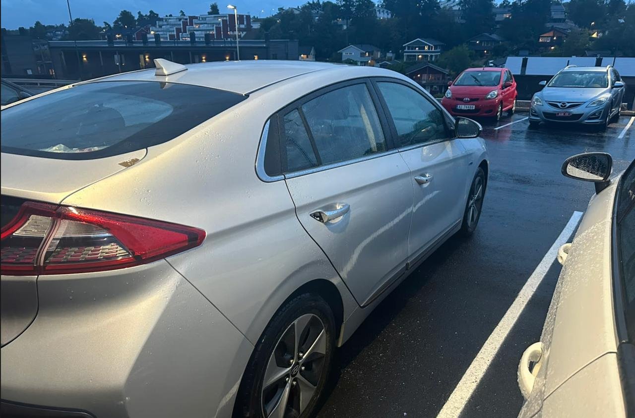 Фото - Hyundai IONIQ #4