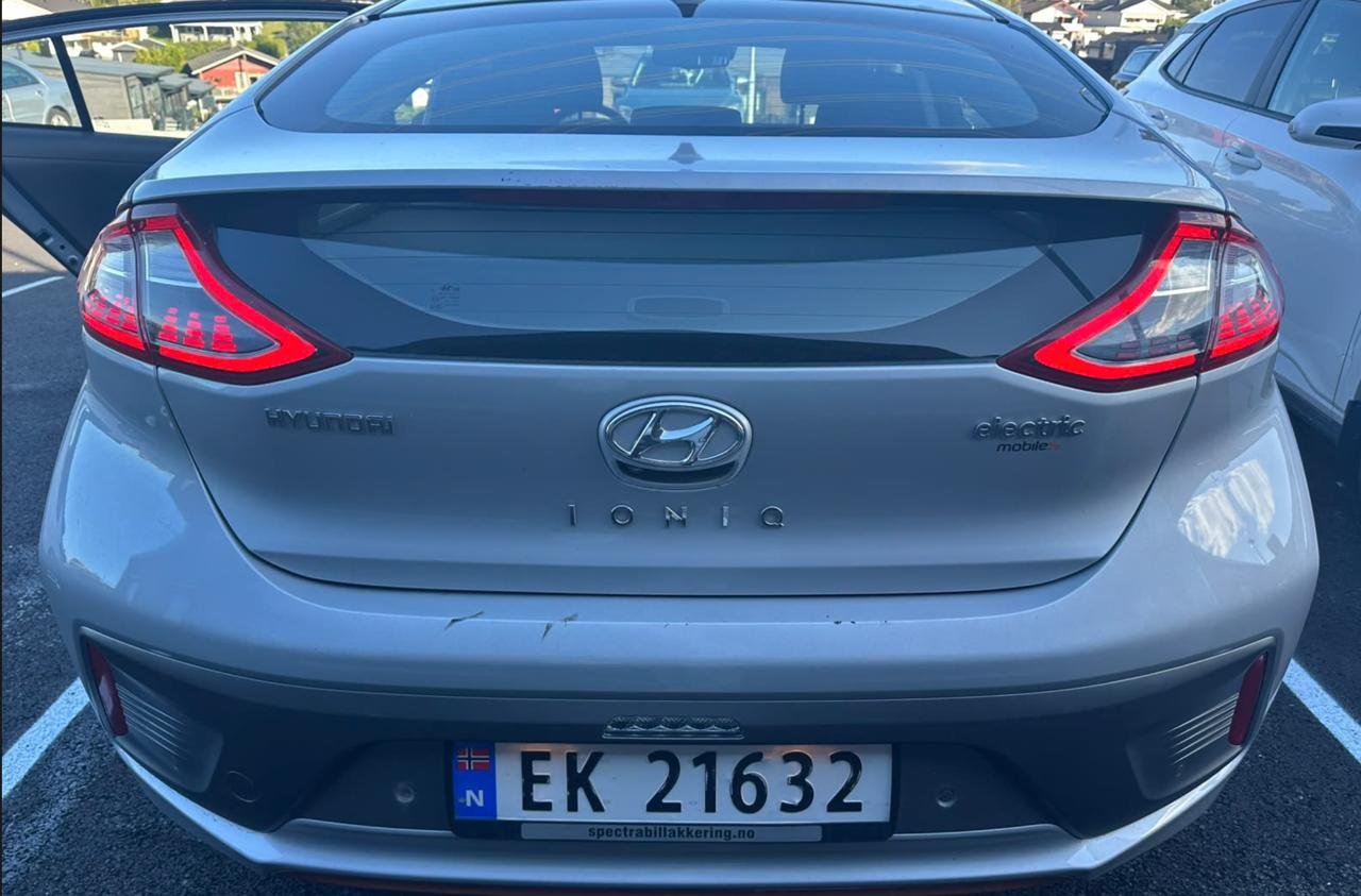 Фото - Hyundai IONIQ #9