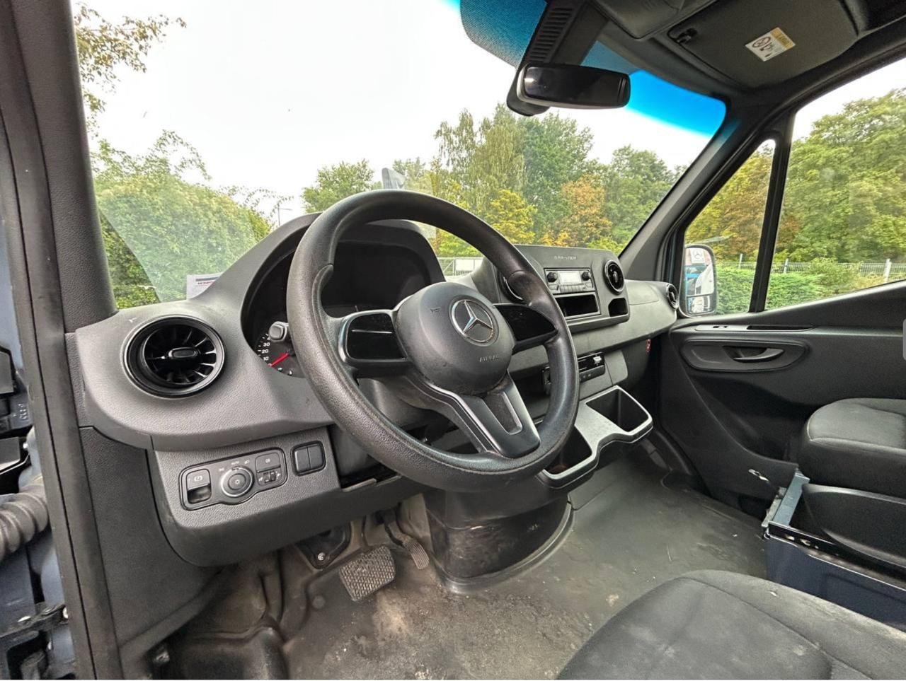 Фото - Mercedes-Benz Sprinter L2H2 #7
