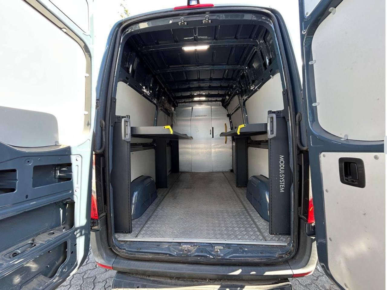Фото - Mercedes-Benz Sprinter L2H2 #6