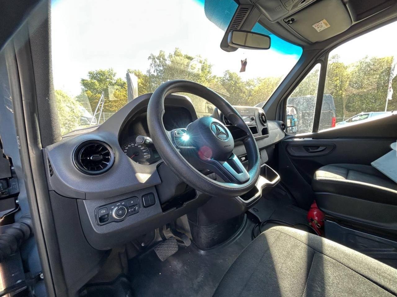 Фото - Mercedes-Benz Sprinter L2H2 #7