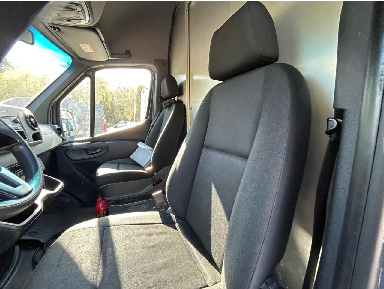 Фото - Mercedes-Benz Sprinter L2H2 #9