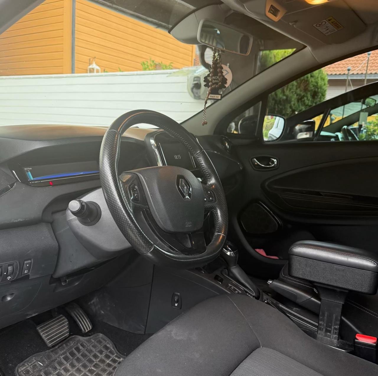Фото - Renault ZOE #3