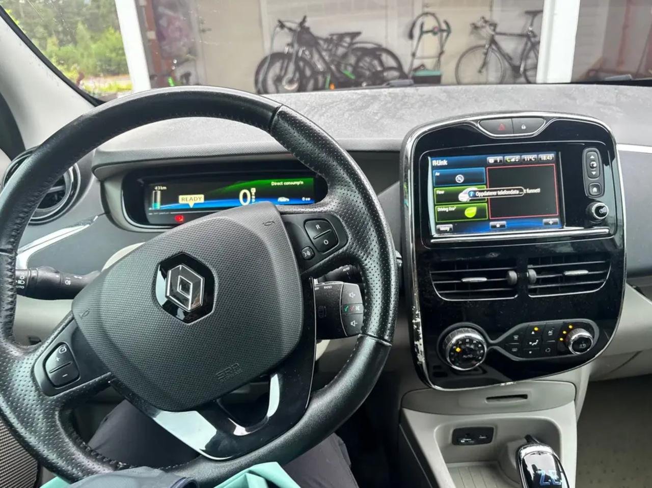 Фото - Renault ZOE #6