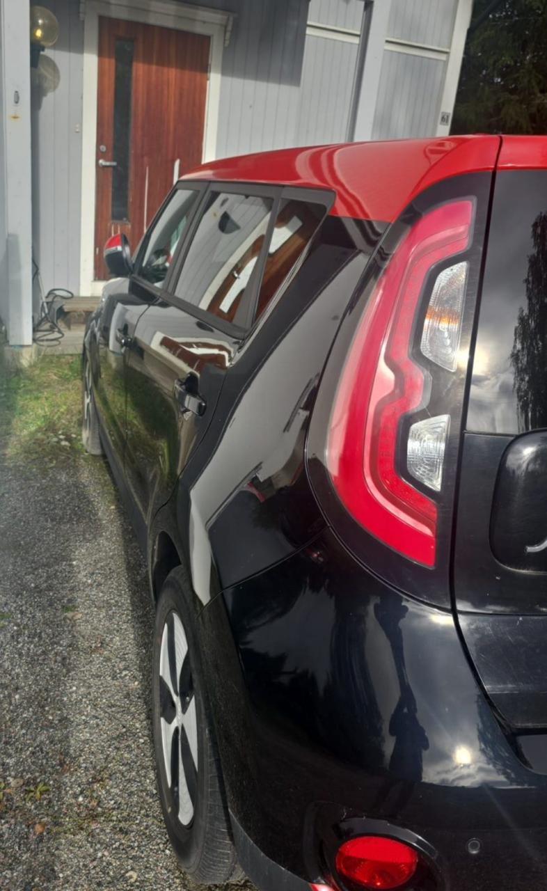 Фото - Kia E-Soul #8