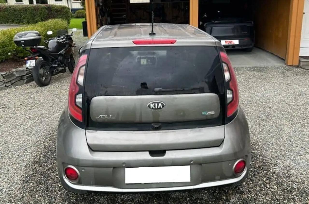 Фото - Kia E-Soul #2