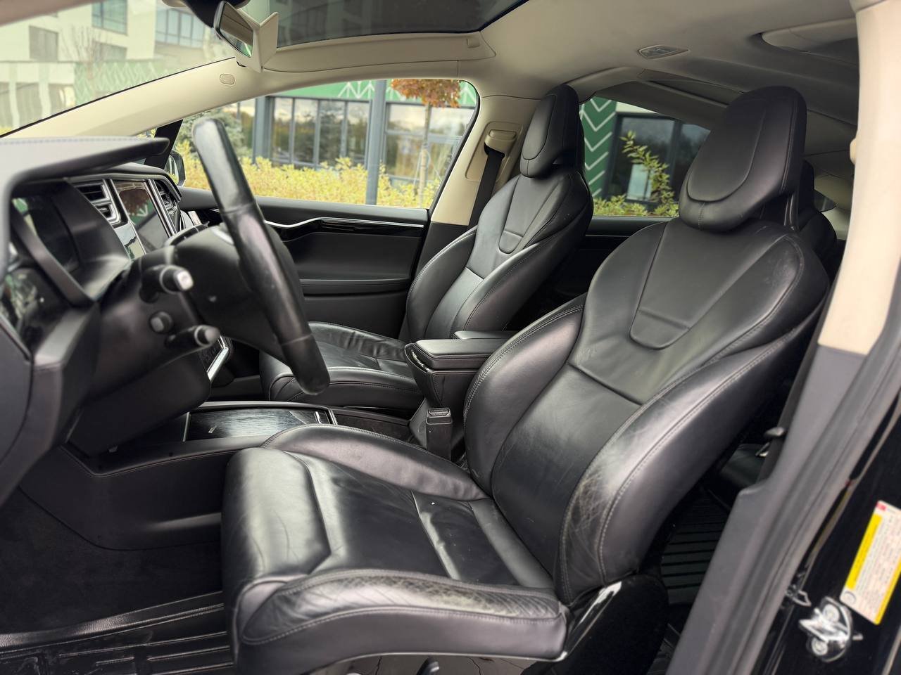Фото - Tesla Model X #7