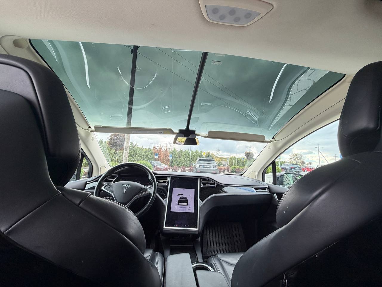 Фото - Tesla Model X #10
