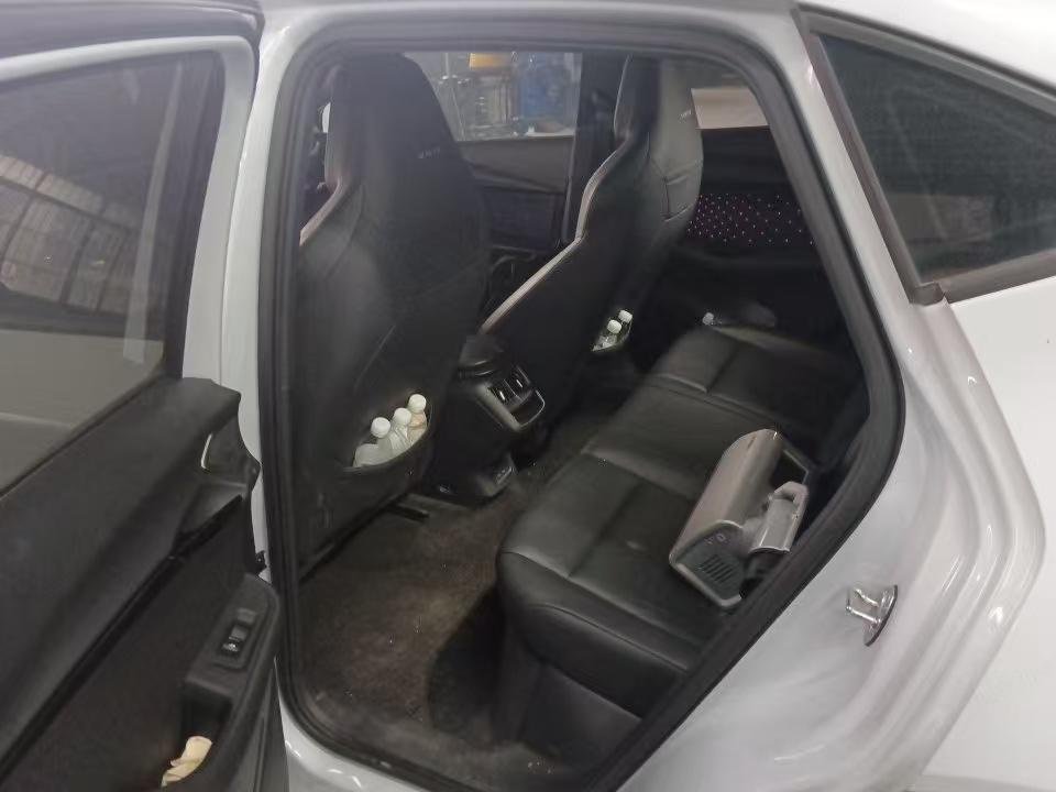 Фото - Volkswagen ID UNYX #9