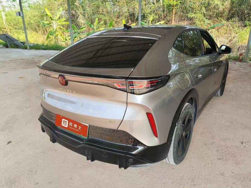 Фото - Volkswagen ID UNYX #3