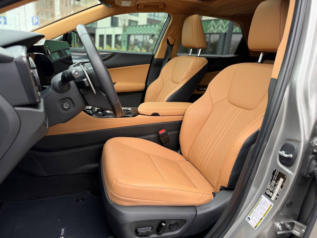 Фото - Lexus NX 2.5 hybrid #7