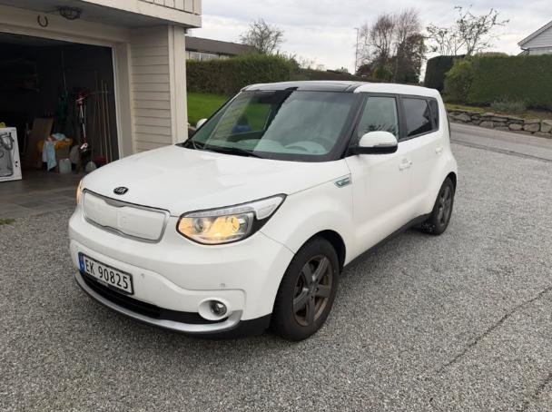Фото - Kia E-Soul #2
