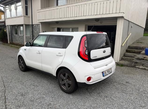 Фото - Kia E-Soul #4