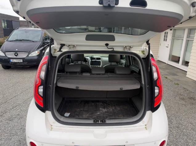 Фото - Kia E-Soul #6