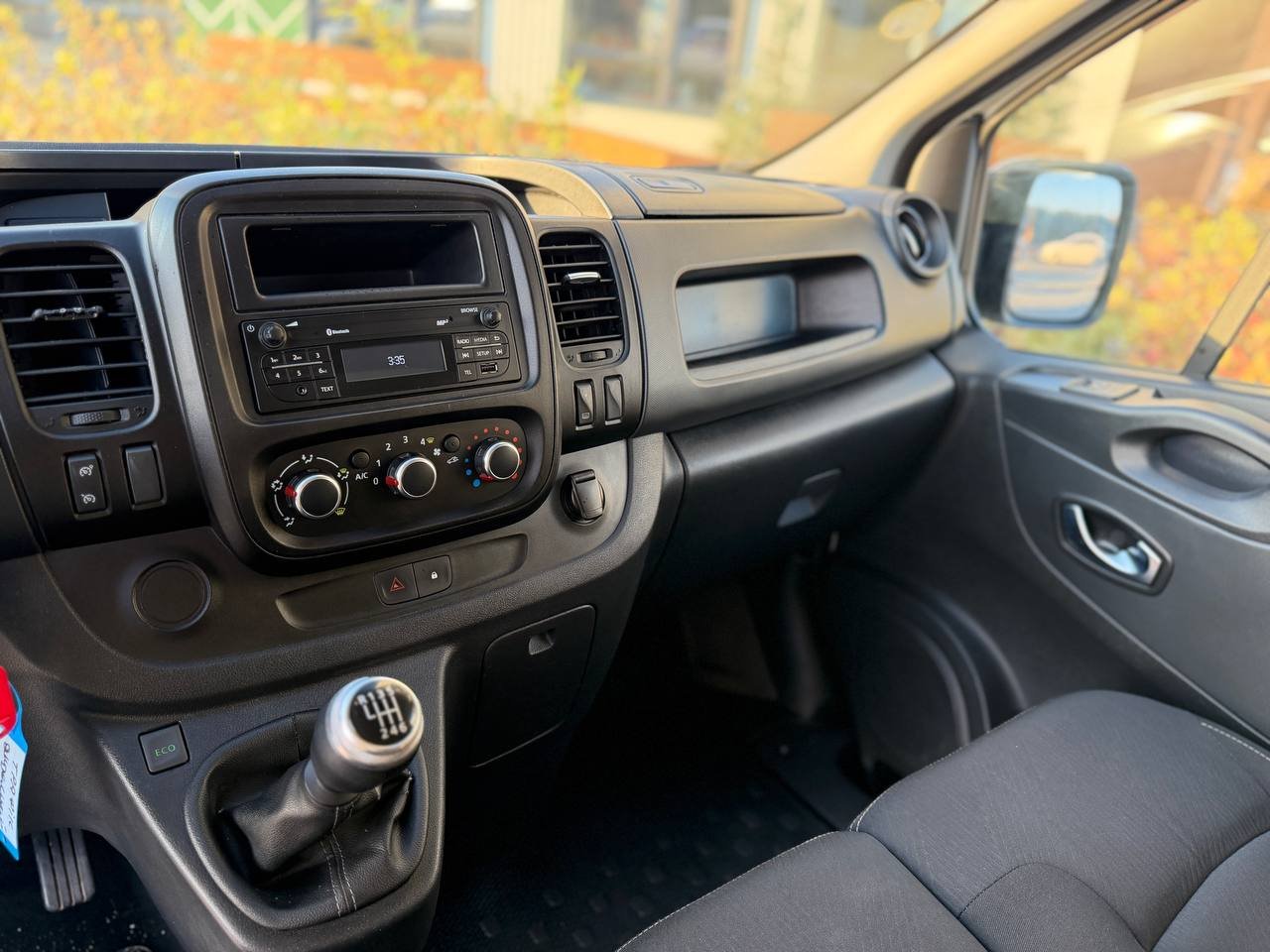 Фото - Renault Trafic 2.0 Diesel #10