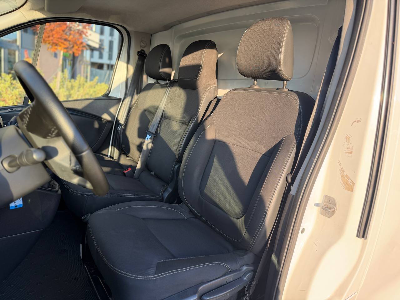 Фото - Renault Trafic 2.0 Diesel #8