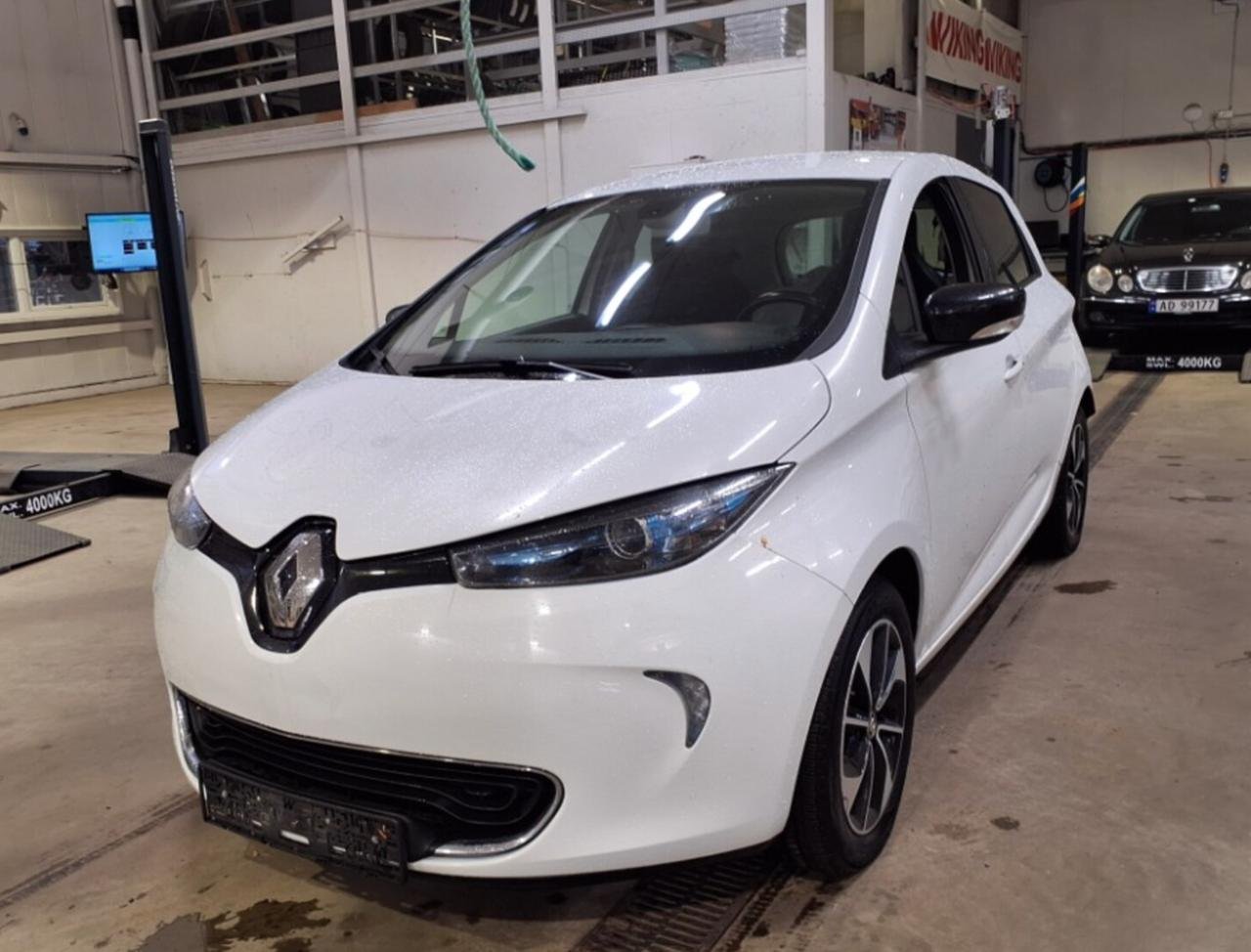 Фото - Renault ZOE #2